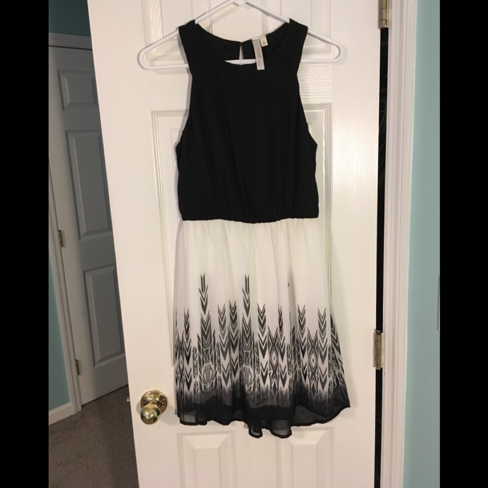 NWOT Sleeveless dress